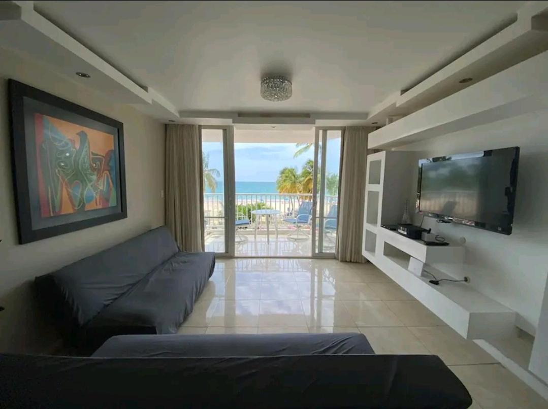 Beach Apartments At Marbella Del Caribe San Juan Exterior photo